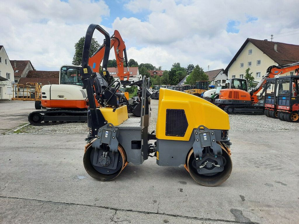 Wacker RD 27-120, neuer Motor 1 Stunde - Walzen: das Bild 3 Wacker RD 27-120, neuer Motor 1 Stunde - Walzen: das Bild 3