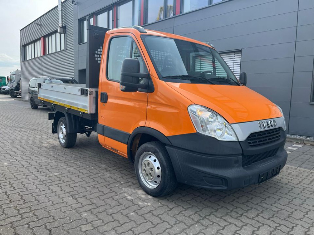 IVECO(I) IVECO(I) Daily Pritsche 29L13 - Pritsche Transporter: das Bild 2 IVECO(I) IVECO(I) Daily Pritsche 29L13 - Pritsche Transporter: das Bild 2