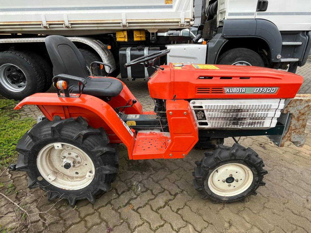 KUBOTA Trecker 1400 Diverse mit Zapfwelle am Heck und Heuwender - Kleintraktor: das Bild 5 KUBOTA Trecker 1400 Diverse mit Zapfwelle am Heck und Heuwender - Kleintraktor: das Bild 5