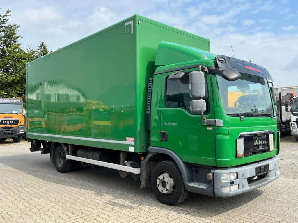 MAN TG-L 12.220 4x2 BL Standardkoffer LBW LBW 1.5 to - Koffer LKW: das Bild 2 MAN TG-L 12.220 4x2 BL Standardkoffer LBW LBW 1.5 to - Koffer LKW: das Bild 2