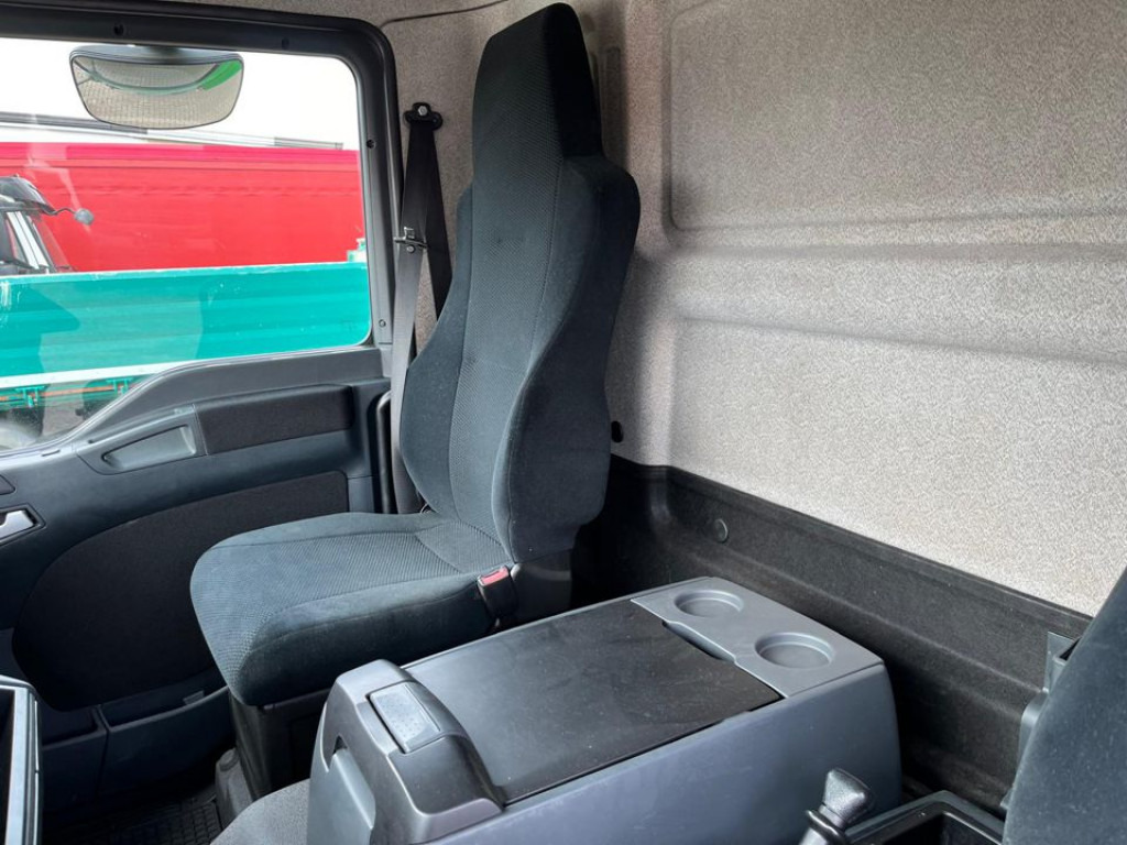 MAN TG-L 12.220 4x2 BL Standardkoffer LBW LBW 1.5 to - Koffer LKW: das Bild 4 MAN TG-L 12.220 4x2 BL Standardkoffer LBW LBW 1.5 to - Koffer LKW: das Bild 4