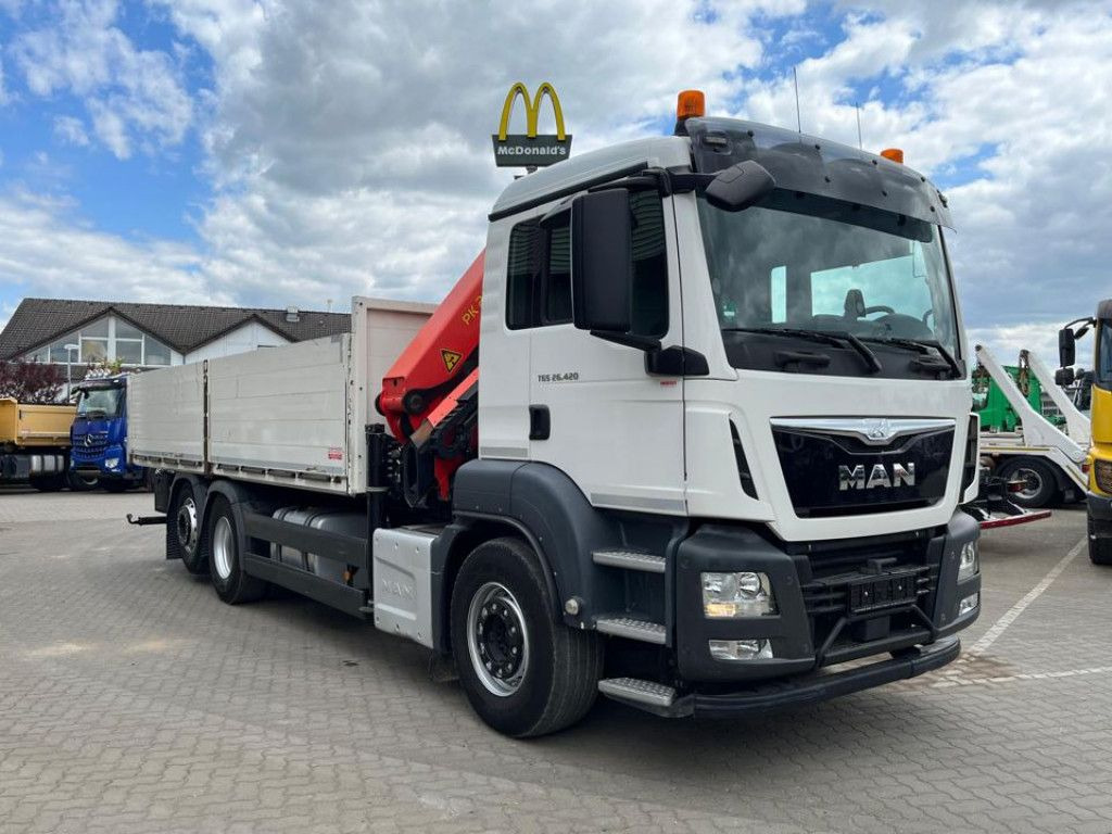 MAN TG-S 26.420 6x2 BL Pritsche Kran Palf. PK 22002+ - Autokran: das Bild 3 MAN TG-S 26.420 6x2 BL Pritsche Kran Palf. PK 22002+ - Autokran: das Bild 3