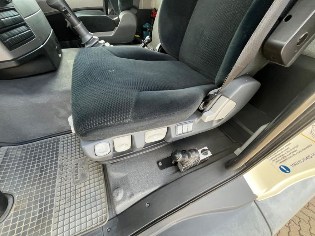 MAN TG-S 26.440 6x4 BB 3-Achs Kipper Schalter - Kipper: das Bild 3 MAN TG-S 26.440 6x4 BB 3-Achs Kipper Schalter - Kipper: das Bild 3