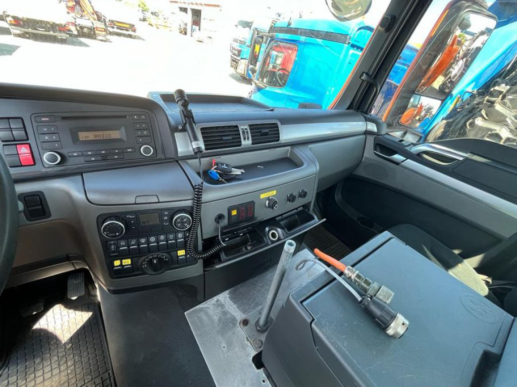 Kipper MAN TG-S 33.440 AK 6x6 3-Achs Allradkipper: das Bild 8 Kipper MAN TG-S 33.440 AK 6x6 3-Achs Allradkipper: das Bild 8