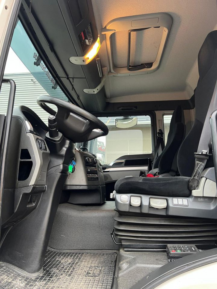 MAN TG-S Pritsche Heckkran 26.400 6x2-2 BL 5xhydr, faltbar, Palfinger PK 19001 D / Funk - Pritsche LKW, Autokran: das Bild 5 MAN TG-S Pritsche Heckkran 26.400 6x2-2 BL 5xhydr, faltbar, Palfinger PK 19001 D / Funk - Pritsche LKW, Autokran: das Bild 5