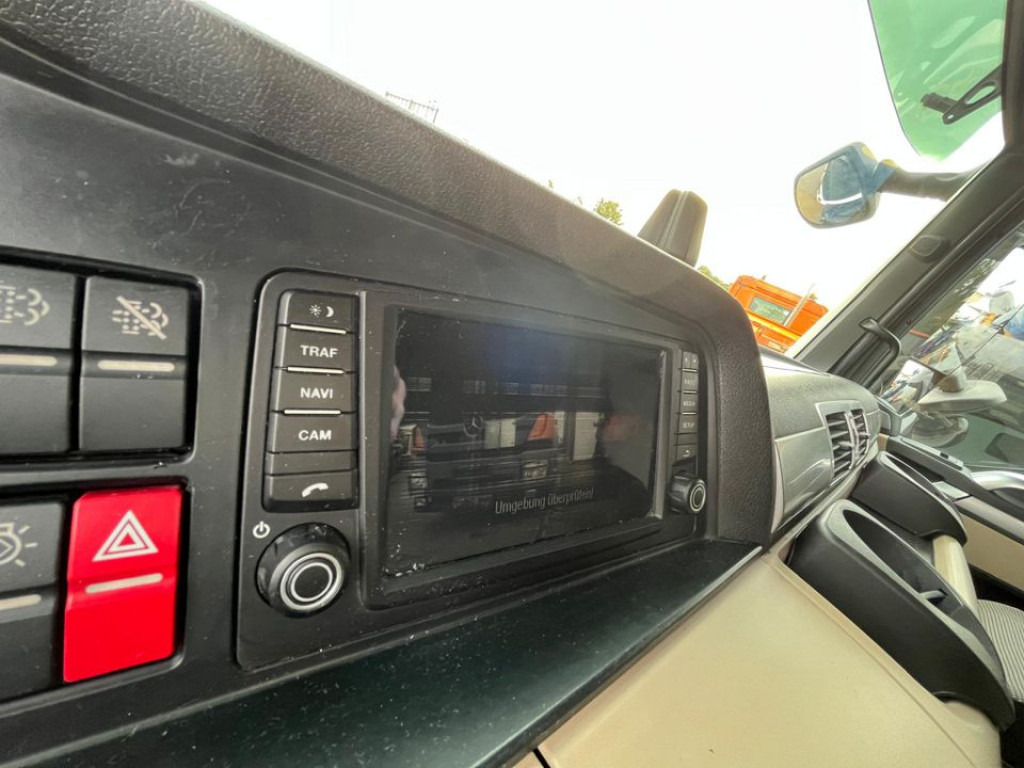 MAN TG-X 26.460 6x2-2 BL Pritsche Kran PK 24.001 Funk Lenk - Pritsche LKW, Autokran: das Bild 5 MAN TG-X 26.460 6x2-2 BL Pritsche Kran PK 24.001 Funk Lenk - Pritsche LKW, Autokran: das Bild 5