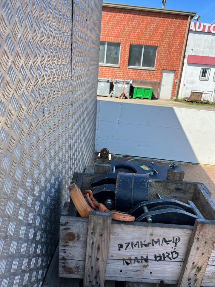 MERCEDES-BENZ Actros 2546 L 6x2 Pritsche Heckkran Palfinger PK 44.002+Winde - Pritsche LKW, Autokran: das Bild 3 MERCEDES-BENZ Actros 2546 L 6x2 Pritsche Heckkran Palfinger PK 44.002+Winde - Pritsche LKW, Autokran: das Bild 3