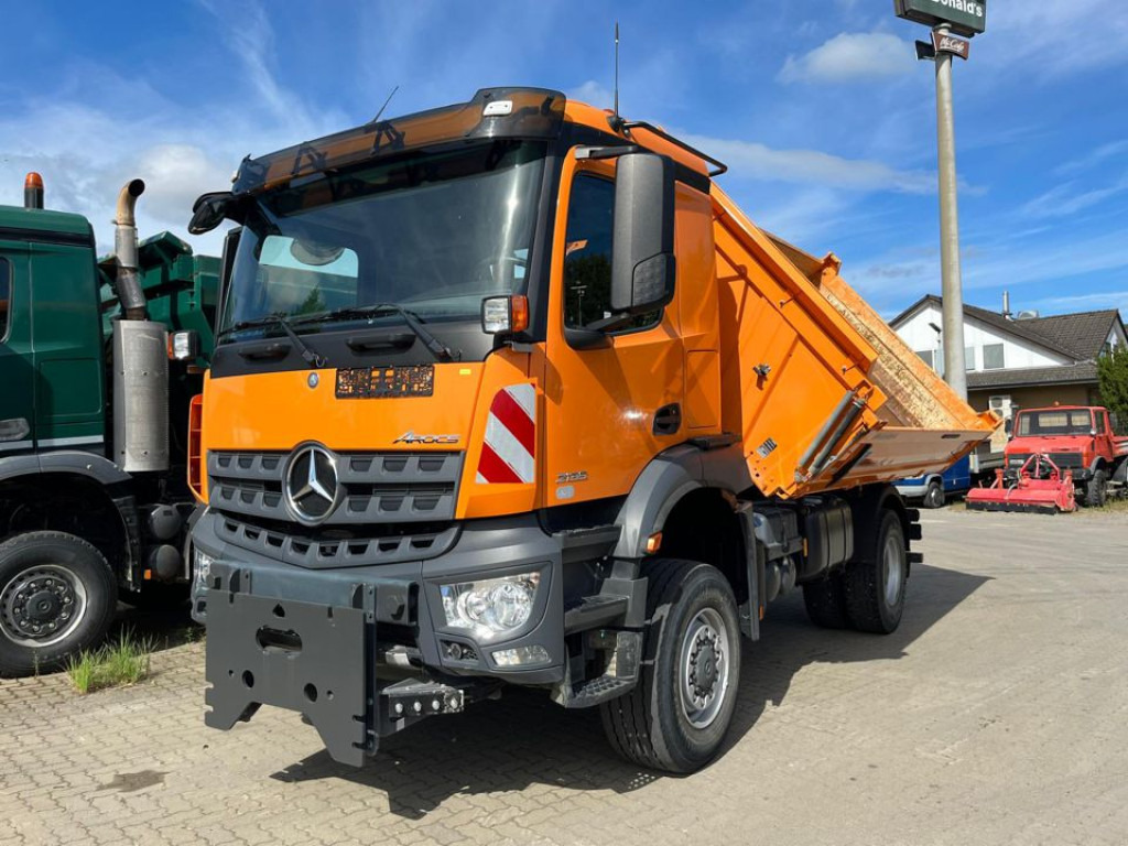 MERCEDES-BENZ Arocs 2135 AK 4x4 2-Achs Allradkipper Kommunalhydr. - Kipper: das Bild 1 MERCEDES-BENZ Arocs 2135 AK 4x4 2-Achs Allradkipper Kommunalhydr. - Kipper: das Bild 1