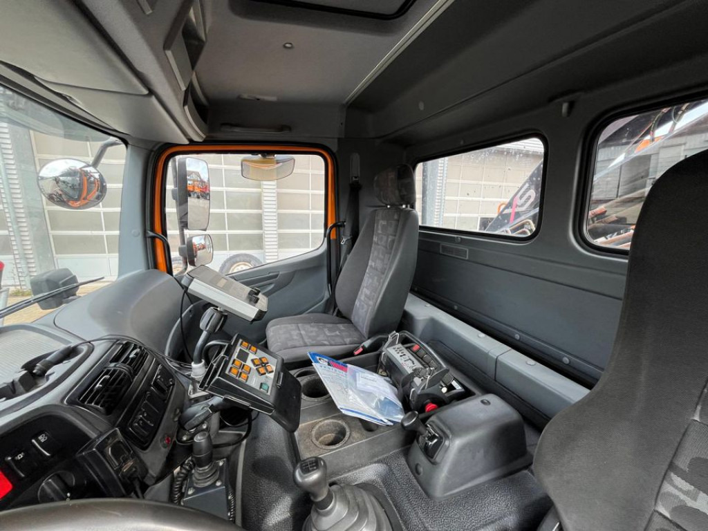 MERCEDES-BENZ Atego 1624 AK 4x4 2-Achs Allradkipper Kran Winterdienst - Kipper, Autokran: das Bild 3 MERCEDES-BENZ Atego 1624 AK 4x4 2-Achs Allradkipper Kran Winterdienst - Kipper, Autokran: das Bild 3