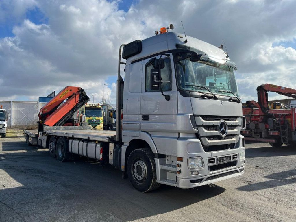 Mercedes-Benz Actros 2541 Pritsche Heckkran Palfinger PK 40002 - Autokran: das Bild 2 Mercedes-Benz Actros 2541 Pritsche Heckkran Palfinger PK 40002 - Autokran: das Bild 2