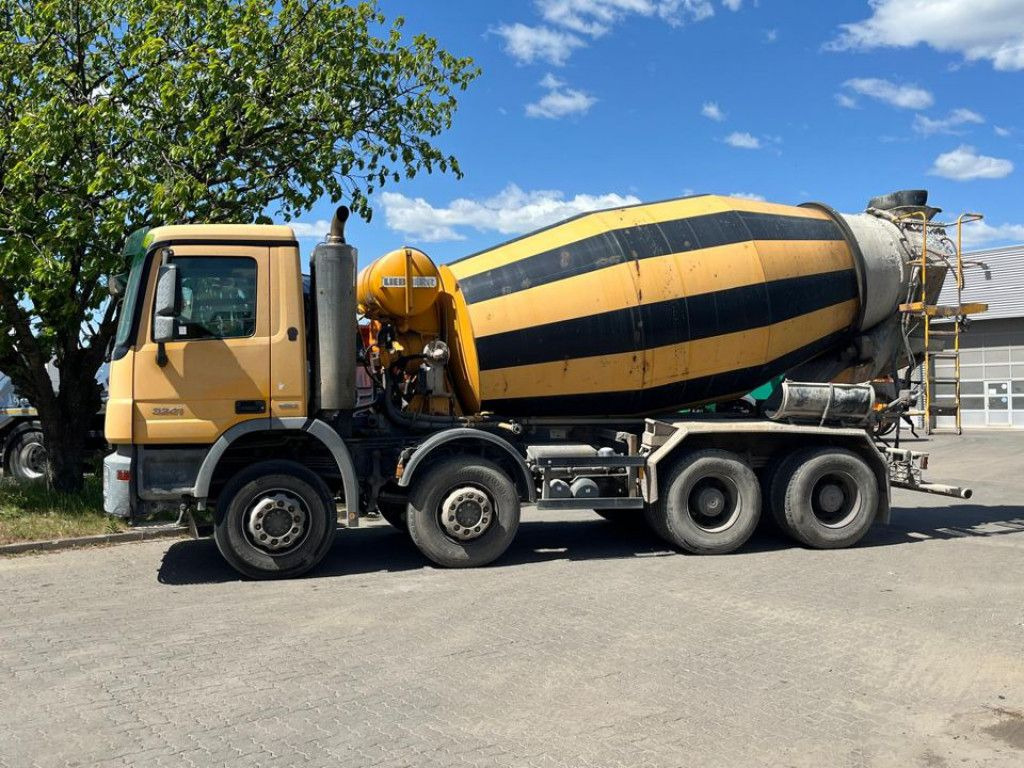 Mercedes-Benz Actros 3241 B 8x4 Betonmischer Liebherr, Deutsc - Abrollkipper: das Bild 3 Mercedes-Benz Actros 3241 B 8x4 Betonmischer Liebherr, Deutsc - Abrollkipper: das Bild 3