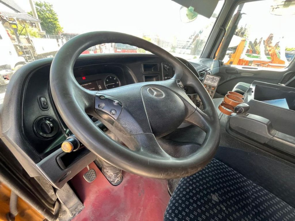 Mercedes-Benz Actros 3241 B 8x4 Betonmischer Liebherr, Deutsc - Abrollkipper: das Bild 5 Mercedes-Benz Actros 3241 B 8x4 Betonmischer Liebherr, Deutsc - Abrollkipper: das Bild 5