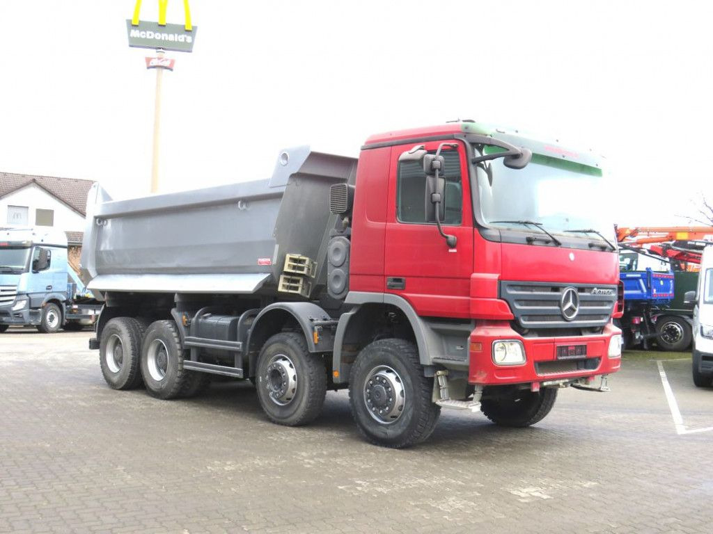 Mercedes-Benz Actros 4141 8x6 4 Achs Muldenkipper Kupplung, 1. - Kipper: das Bild 2 Mercedes-Benz Actros 4141 8x6 4 Achs Muldenkipper Kupplung, 1. - Kipper: das Bild 2