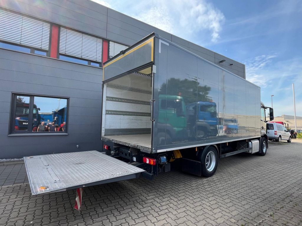 Mercedes-Benz Antos 1830 L nR 4x2 Standardkoffer LBW LBW 2to+F Mercedes-Benz Antos 1830 L nR 4x2 Standardkoffer LBW LBW 2to+F - Koffer LKW: das Bild 4 Mercedes-Benz Antos 1830 L nR 4x2 Standardkoffer LBW LBW 2to+F Mercedes-Benz Antos 1830 L nR 4x2 Standardkoffer LBW LBW 2to+F - Koffer LKW: das Bild 4