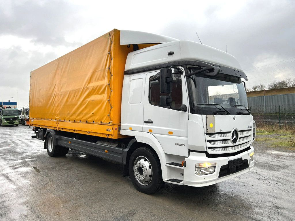 Mercedes-Benz Atego 1230 L Pritsche LBW Lg.Fhs/Hochd. 7,2m+LBW - Pritsche LKW: das Bild 2 Mercedes-Benz Atego 1230 L Pritsche LBW Lg.Fhs/Hochd. 7,2m+LBW - Pritsche LKW: das Bild 2