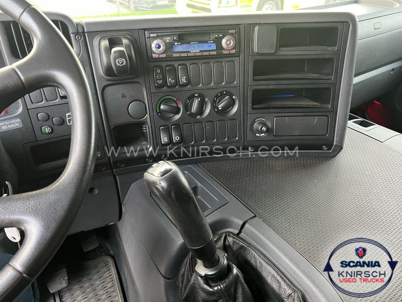 SCANIA P 270 DB4x2MNA - Koffer LKW: das Bild 2 SCANIA P 270 DB4x2MNA - Koffer LKW: das Bild 2