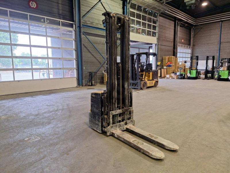 Caterpillar NSP16N2 - Hochhubwagen: das Bild 4 Caterpillar NSP16N2 - Hochhubwagen: das Bild 4