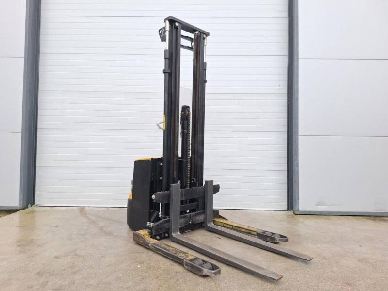 Caterpillar NSP16N2S - Hochhubwagen: das Bild 2 Caterpillar NSP16N2S - Hochhubwagen: das Bild 2