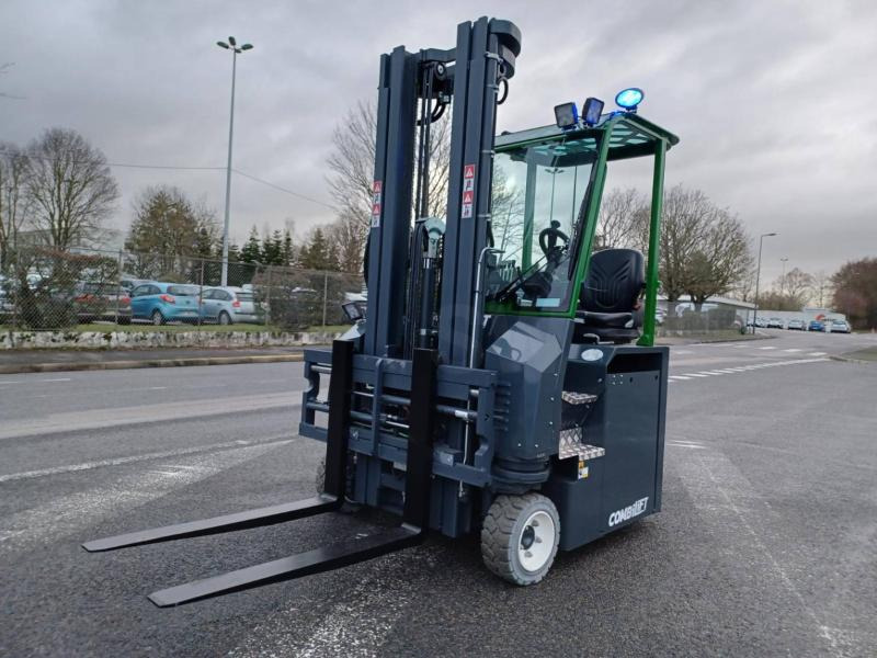 Combilift CBE3000 - Vierwegstapler: das Bild 1 Combilift CBE3000 - Vierwegstapler: das Bild 1