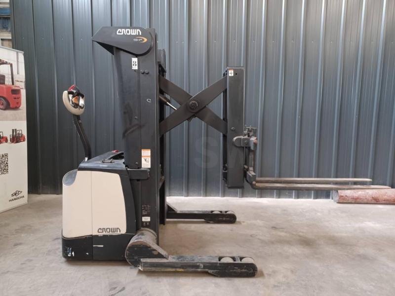 Crown SHR5520-1.3 - Hochhubwagen: das Bild 1 Crown SHR5520-1.3 - Hochhubwagen: das Bild 1