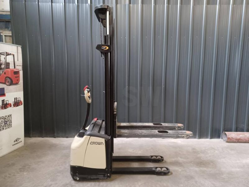 Crown WF3000-1.0FT - Hochhubwagen: das Bild 3 Crown WF3000-1.0FT - Hochhubwagen: das Bild 3