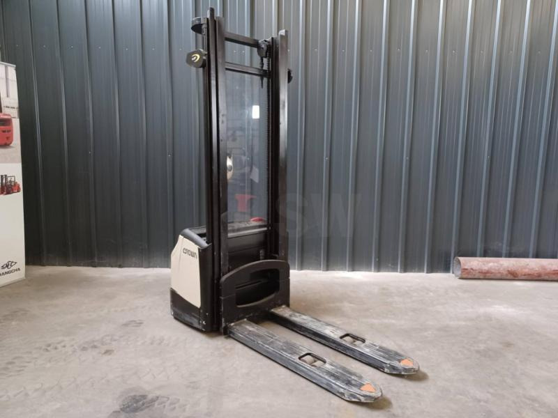 Crown WF3000-1.0FT - Hochhubwagen: das Bild 2 Crown WF3000-1.0FT - Hochhubwagen: das Bild 2