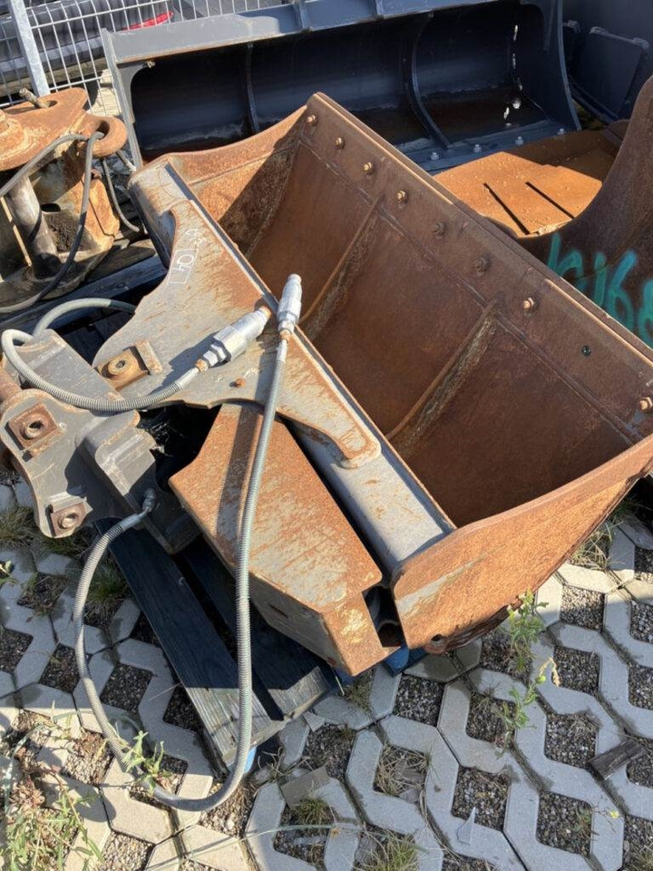 Volvo Böschungslöffel hydr. - Baggerlader: das Bild 1 Volvo Böschungslöffel hydr. - Baggerlader: das Bild 1