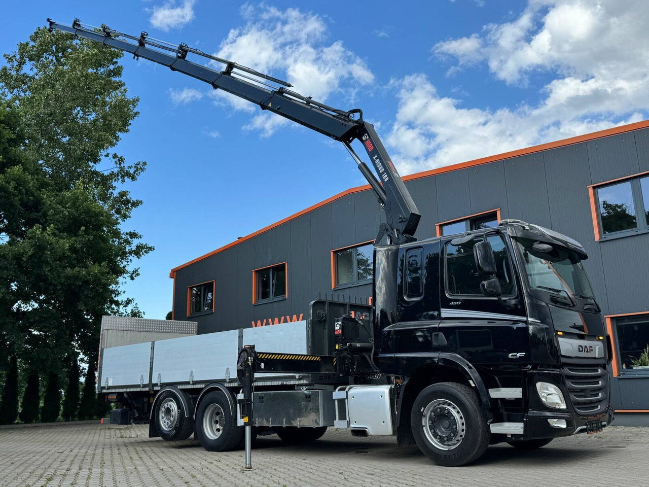 DAF CF 450 FAN 6x2 Pritsche mit Kran HIAB 188 E-6 - Autokran: das Bild 1 DAF CF 450 FAN 6x2 Pritsche mit Kran HIAB 188 E-6 - Autokran: das Bild 1