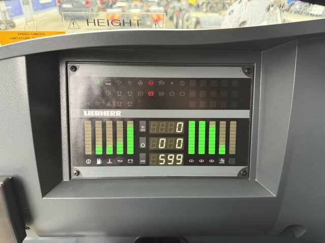 Liebherr LTM 1070-4.2 Autokran mit Spitze *TOP Zustand - All-Terrain Kran: das Bild 2 Liebherr LTM 1070-4.2 Autokran mit Spitze *TOP Zustand - All-Terrain Kran: das Bild 2