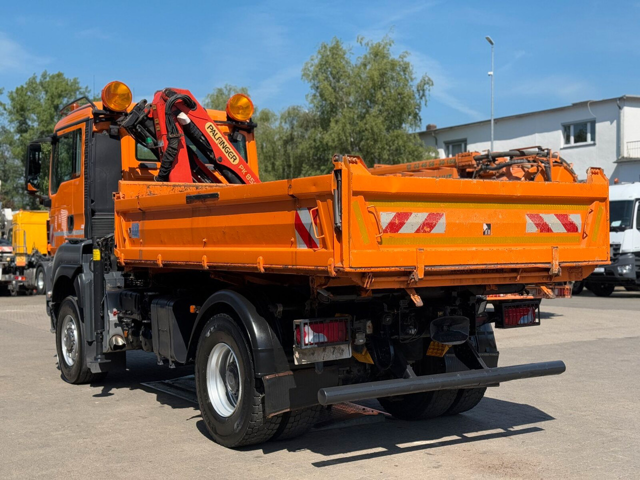 MAN TGA 18.360 4x4 Kipper Kran PALFINGER Winterd. - Kipper, Autokran: das Bild 5 MAN TGA 18.360 4x4 Kipper Kran PALFINGER Winterd. - Kipper, Autokran: das Bild 5