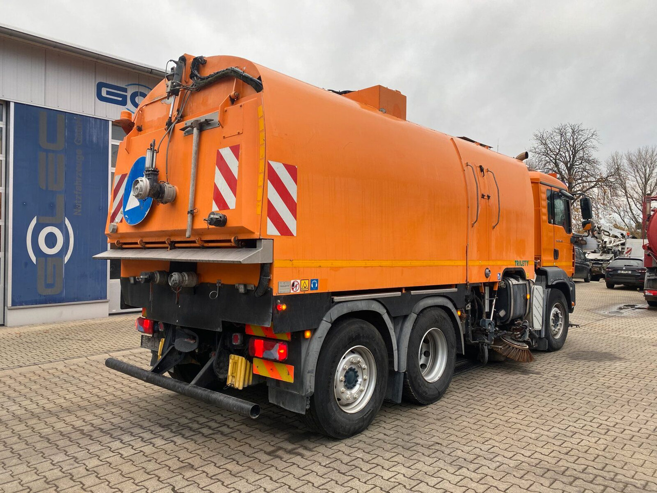 MAN TGA 26.430 6x2-2 LL - Kehrmaschine: das Bild 3 MAN TGA 26.430 6x2-2 LL - Kehrmaschine: das Bild 3
