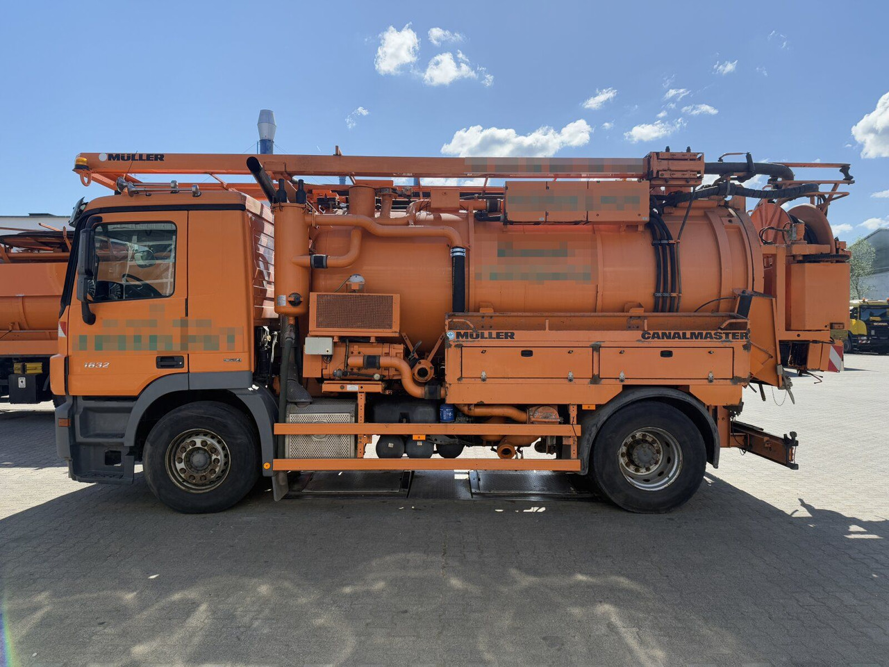 Mercedes-Benz ACTROS 1832 L Kanalreiniger MÜLLER 10.000 L - Saug-/ Spülfahrzeug: das Bild 5 Mercedes-Benz ACTROS 1832 L Kanalreiniger MÜLLER 10.000 L - Saug-/ Spülfahrzeug: das Bild 5
