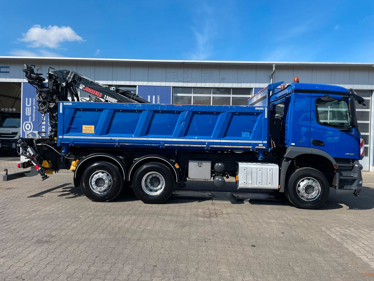 Mercedes-Benz AROCS 2536 6x2*4 Kipper Kran HIAB - Autokran: das Bild 2 Mercedes-Benz AROCS 2536 6x2*4 Kipper Kran HIAB - Autokran: das Bild 2