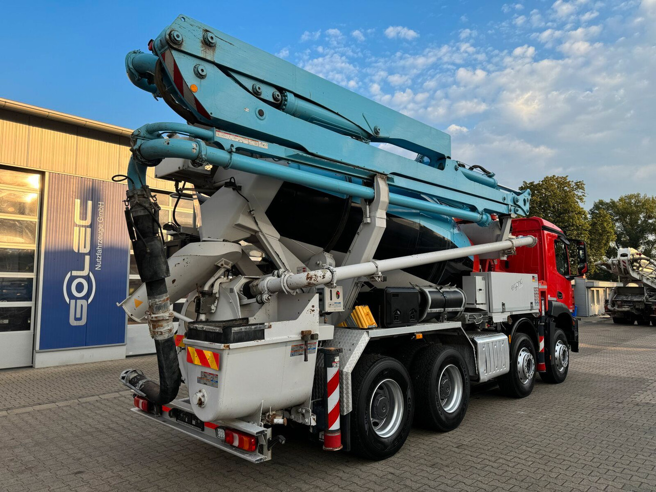 Mercedes-Benz AROCS 3243 8x4 Euro 6 Pumi Putzmeister TMM 24-3 - Betonpumpe: das Bild 5 Mercedes-Benz AROCS 3243 8x4 Euro 6 Pumi Putzmeister TMM 24-3 - Betonpumpe: das Bild 5