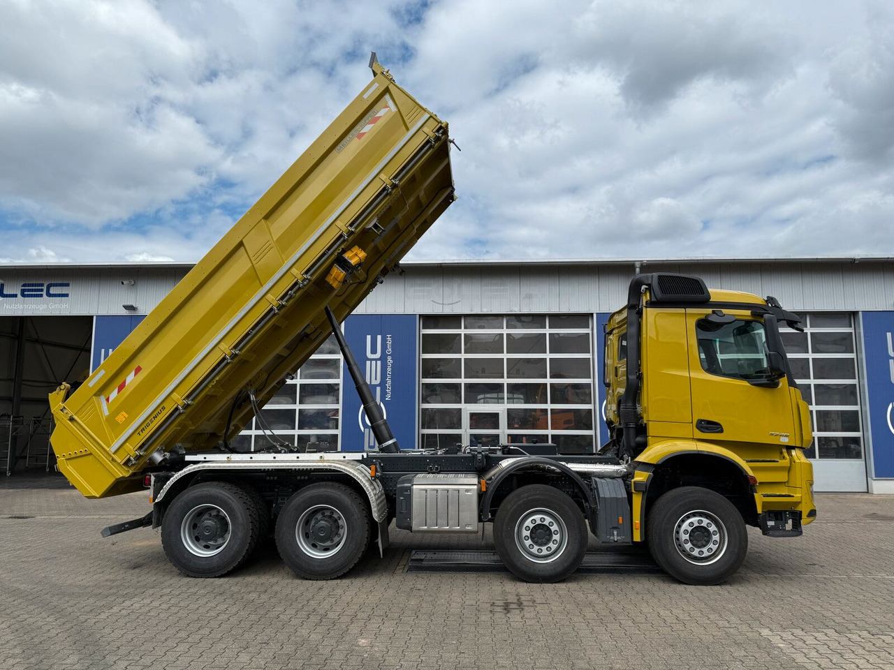 Kipper Mercedes-Benz AROCS 3248 8x4 Euro 6 Meiller Kipper Bordmatik: das Bild 8