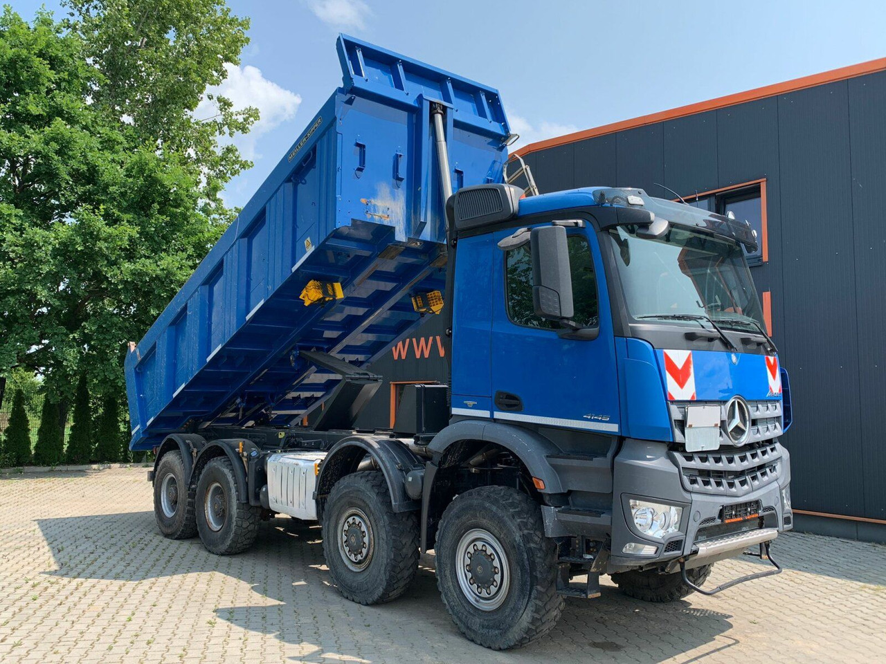 Mercedes-Benz AROCS 4145 8x8 EURO6 Muldenkipper TOP! - Kipper: das Bild 2 Mercedes-Benz AROCS 4145 8x8 EURO6 Muldenkipper TOP! - Kipper: das Bild 2