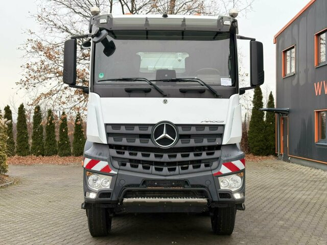 Mercedes-Benz AROCS 4145 8x8 Meiller Muldenkipper - Kipper: das Bild 2 Mercedes-Benz AROCS 4145 8x8 Meiller Muldenkipper - Kipper: das Bild 2