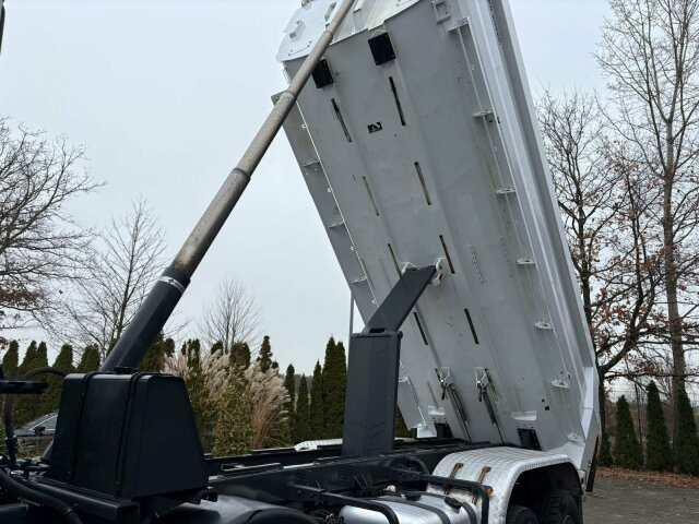 Mercedes-Benz AROCS 4145 8x8 Meiller Muldenkipper - Kipper: das Bild 4 Mercedes-Benz AROCS 4145 8x8 Meiller Muldenkipper - Kipper: das Bild 4