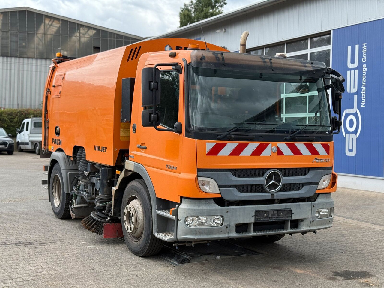 Mercedes-Benz Atego 1324 4x2 Kehrmaschine Viajet 6R/L - Kehrmaschine: das Bild 1 Mercedes-Benz Atego 1324 4x2 Kehrmaschine Viajet 6R/L - Kehrmaschine: das Bild 1