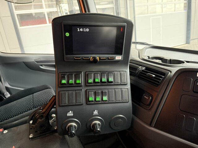 Mercedes-Benz Atego Kehrmaschine BUCHER CITYFANT 5000 - Kehrmaschine: das Bild 4 Mercedes-Benz Atego Kehrmaschine BUCHER CITYFANT 5000 - Kehrmaschine: das Bild 4