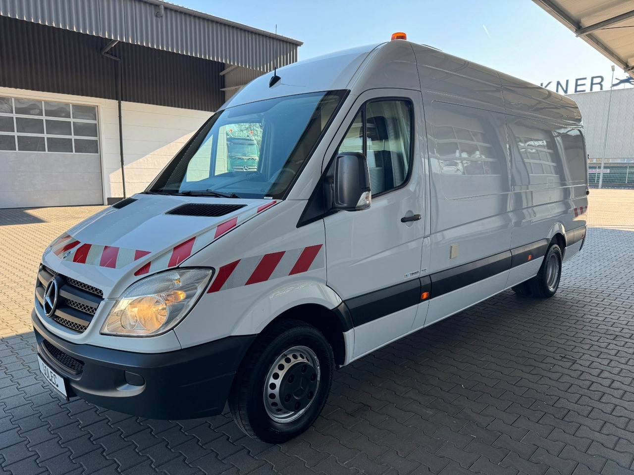 Mercedes-Benz Sprinter MB TV-Fzg mit Rausch Inspektion Einheit - Saug-/ Spülfahrzeug: das Bild 1 Mercedes-Benz Sprinter MB TV-Fzg mit Rausch Inspektion Einheit - Saug-/ Spülfahrzeug: das Bild 1