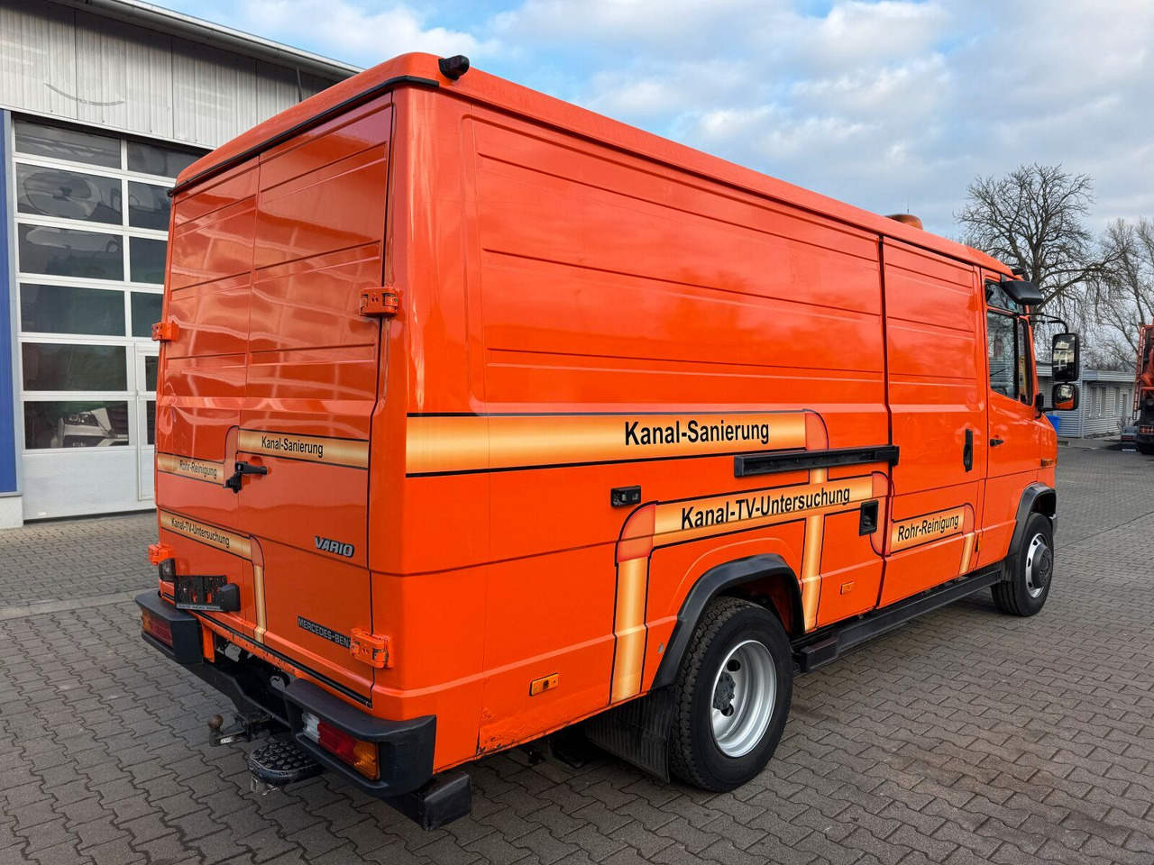 Mercedes-Benz Vario 818D Kanalreiniger Rockstroh Drain Jet 100 - Saug-/ Spülfahrzeug: das Bild 5 Mercedes-Benz Vario 818D Kanalreiniger Rockstroh Drain Jet 100 - Saug-/ Spülfahrzeug: das Bild 5