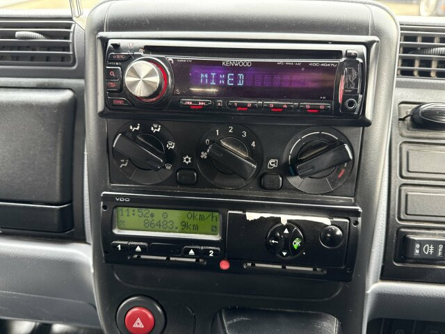 Mitsubishi Canter FUSO Kehrmaschine BROCK SL140 4 m³ - Kehrmaschine: das Bild 4 Mitsubishi Canter FUSO Kehrmaschine BROCK SL140 4 m³ - Kehrmaschine: das Bild 4