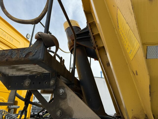 Reisch RHKS-3-SR07 Kippauflieger 3 Achse - Kipper Auflieger: das Bild 2 Reisch RHKS-3-SR07 Kippauflieger 3 Achse - Kipper Auflieger: das Bild 2