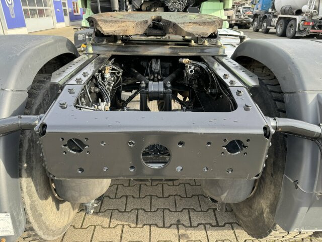 Sattelzugmaschine MAN TGS 18.510 4x4 SZM - Kipphyd. Blatt Luft: das Bild 15