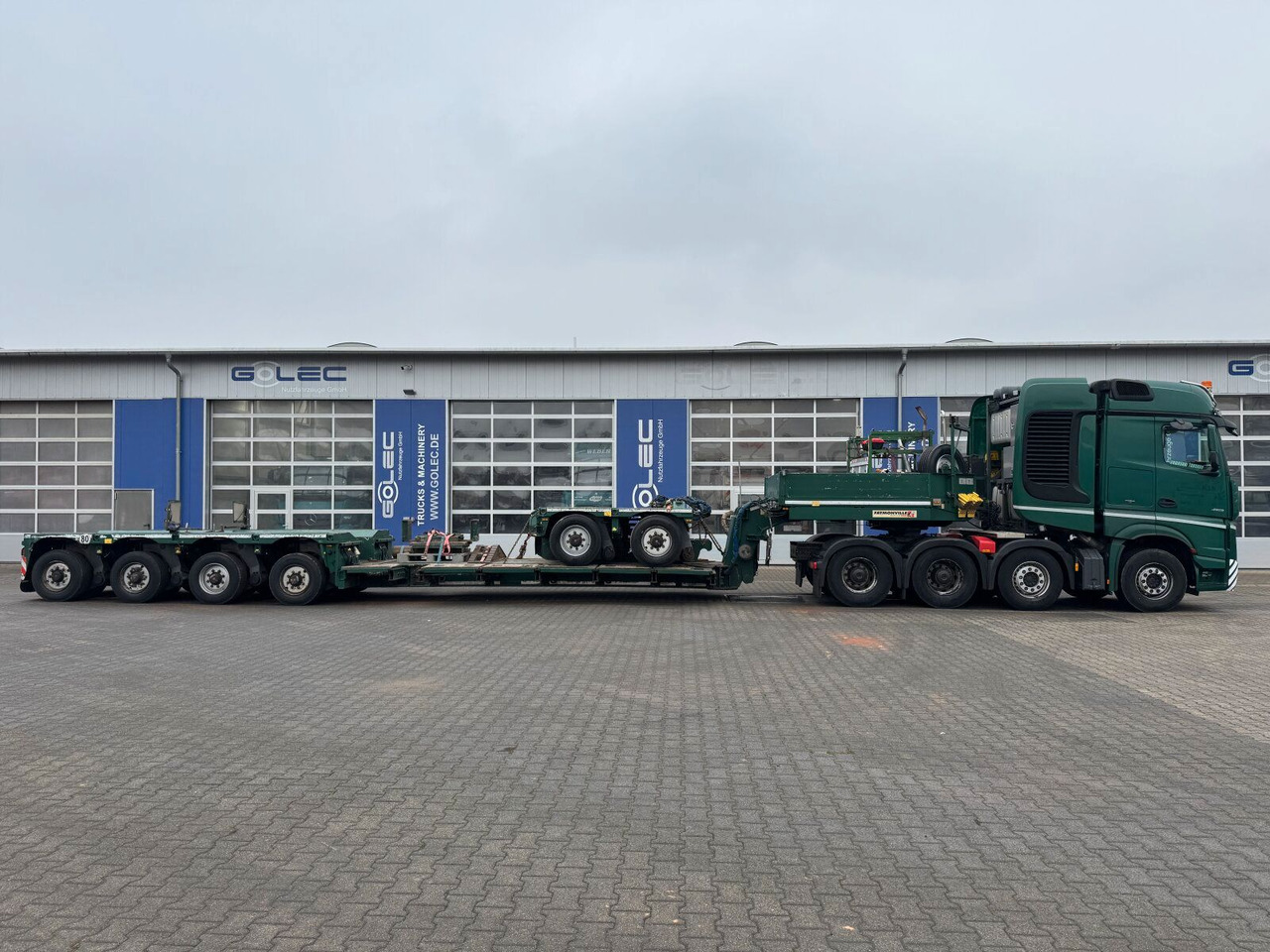 Mercedes-Benz ACTROS 4163 8x4 Schwerlast +Tieflader 4+2 *83 T - Sattelzugmaschine: das Bild 4 Mercedes-Benz ACTROS 4163 8x4 Schwerlast +Tieflader 4+2 *83 T - Sattelzugmaschine: das Bild 4