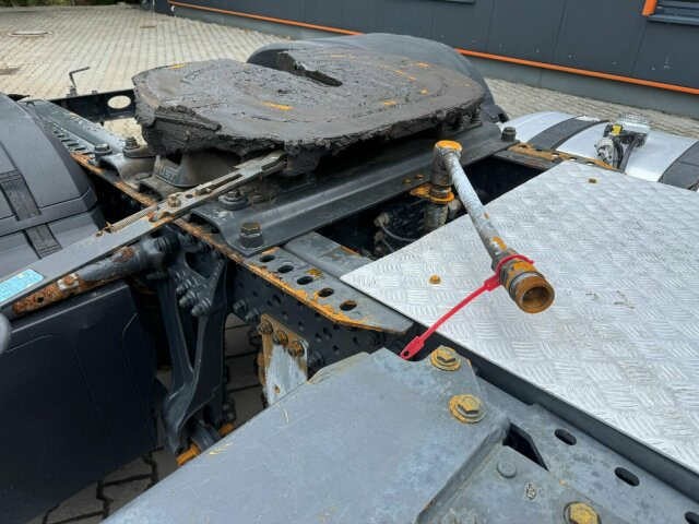 Mercedes-Benz Arocs 2142 4x4H SZM Euro 6 Kipphydraulik - Sattelzugmaschine: das Bild 5 Mercedes-Benz Arocs 2142 4x4H SZM Euro 6 Kipphydraulik - Sattelzugmaschine: das Bild 5