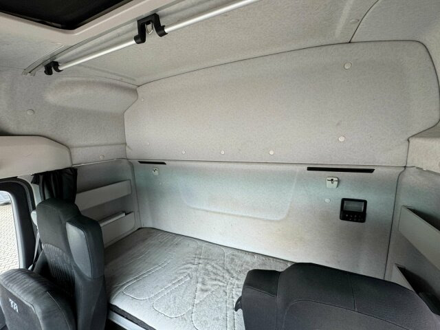 Mercedes-Benz Arocs 2142 4x4H SZM Euro 6 Kipphydraulik - Sattelzugmaschine: das Bild 3 Mercedes-Benz Arocs 2142 4x4H SZM Euro 6 Kipphydraulik - Sattelzugmaschine: das Bild 3