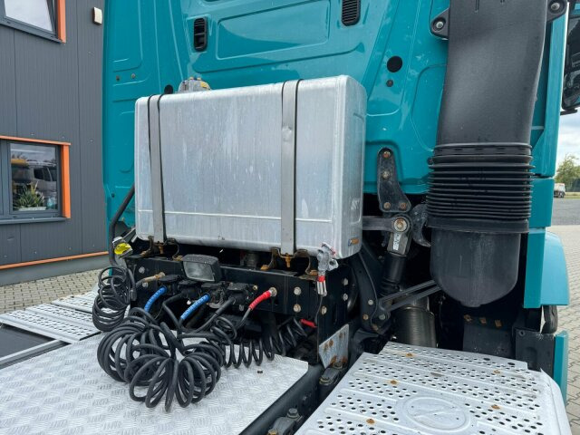 Mercedes-Benz Arocs 2142 4x4H SZM Euro 6 Kipphydraulik - Sattelzugmaschine: das Bild 4 Mercedes-Benz Arocs 2142 4x4H SZM Euro 6 Kipphydraulik - Sattelzugmaschine: das Bild 4