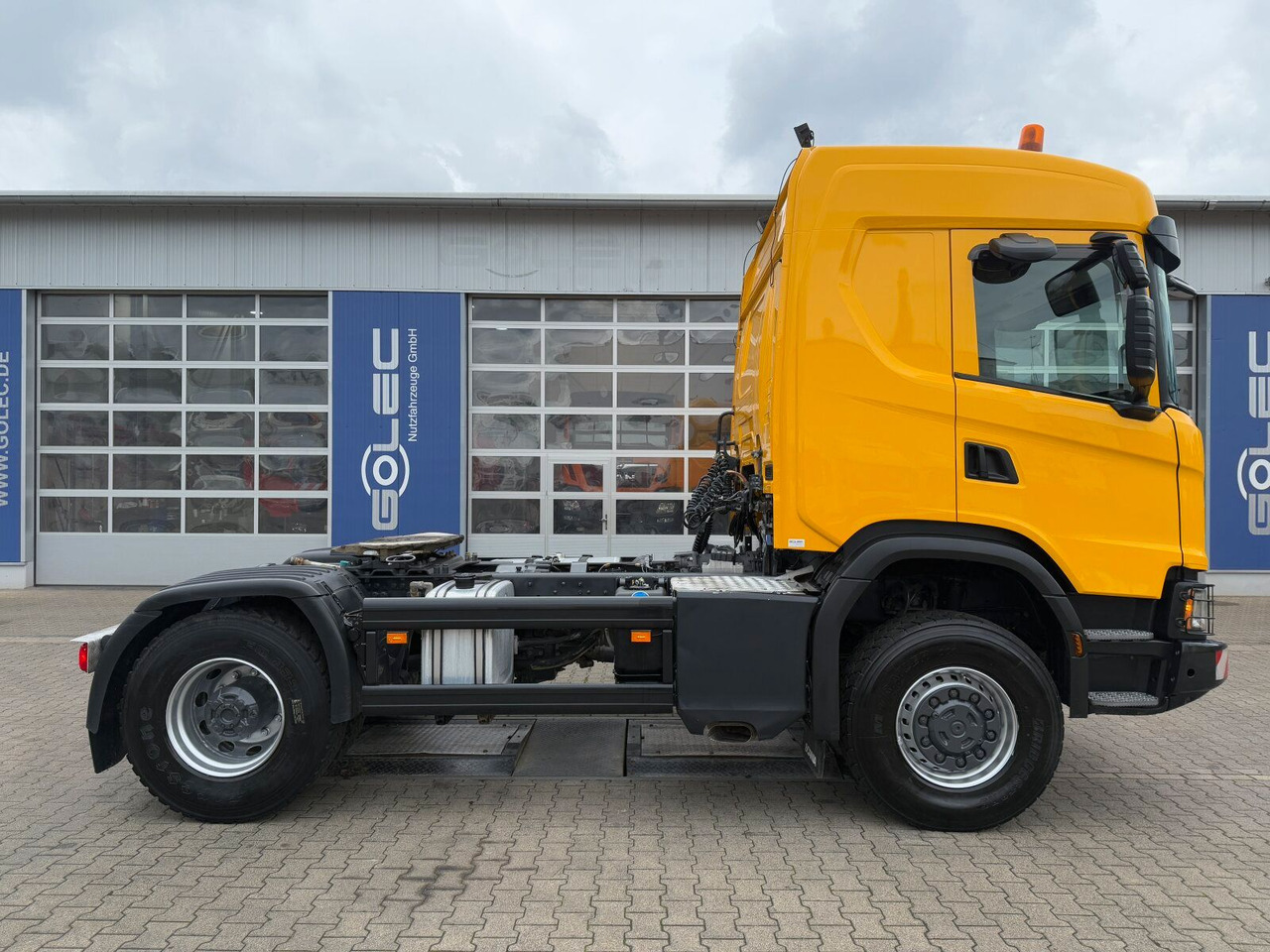 Scania G450 XT 4x4 Euro 6 SZM Kipphydraulik Blatt/ Luft - Sattelzugmaschine: das Bild 2 Scania G450 XT 4x4 Euro 6 SZM Kipphydraulik Blatt/ Luft - Sattelzugmaschine: das Bild 2